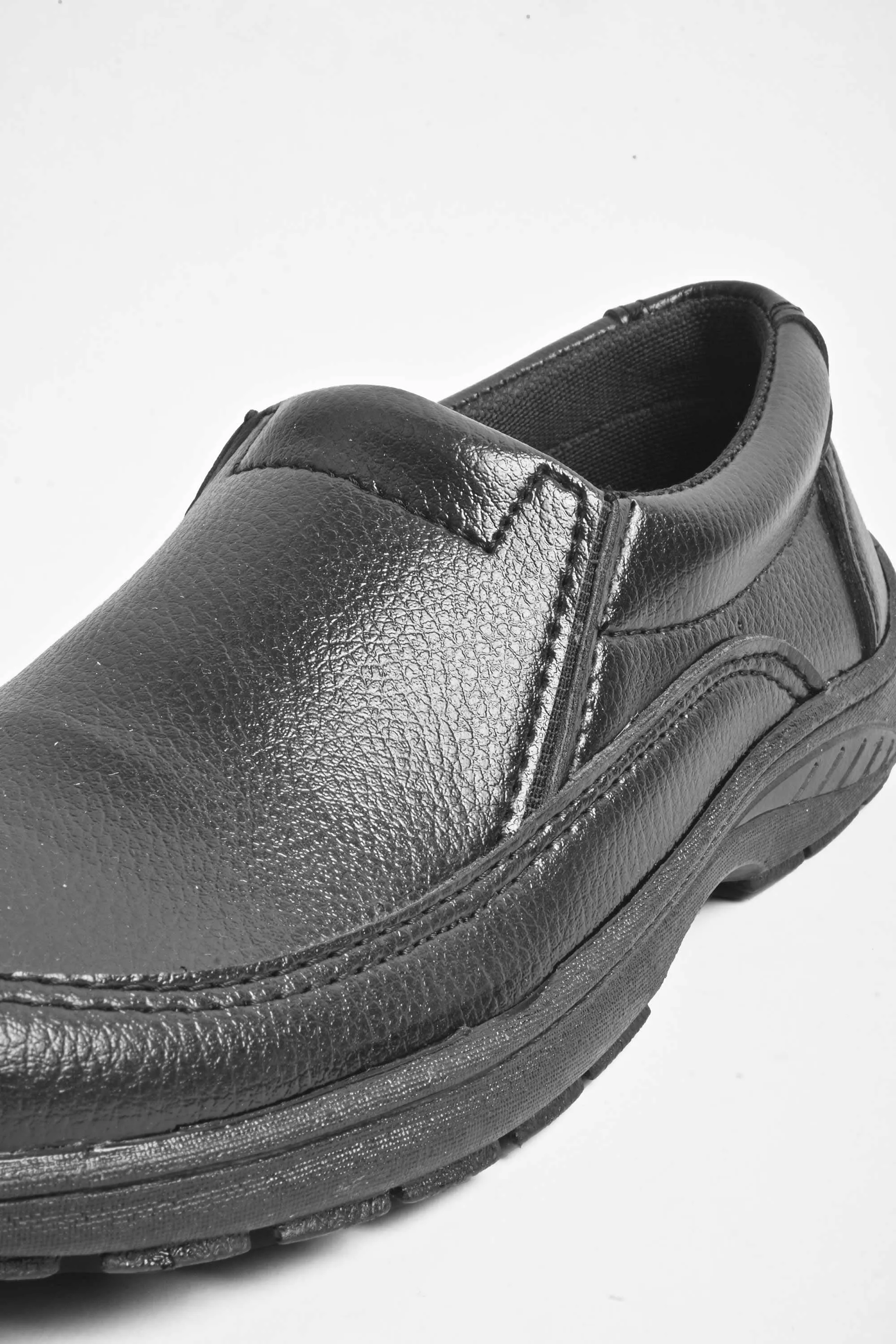 Men's Comfortable Classic Slip on Shoes