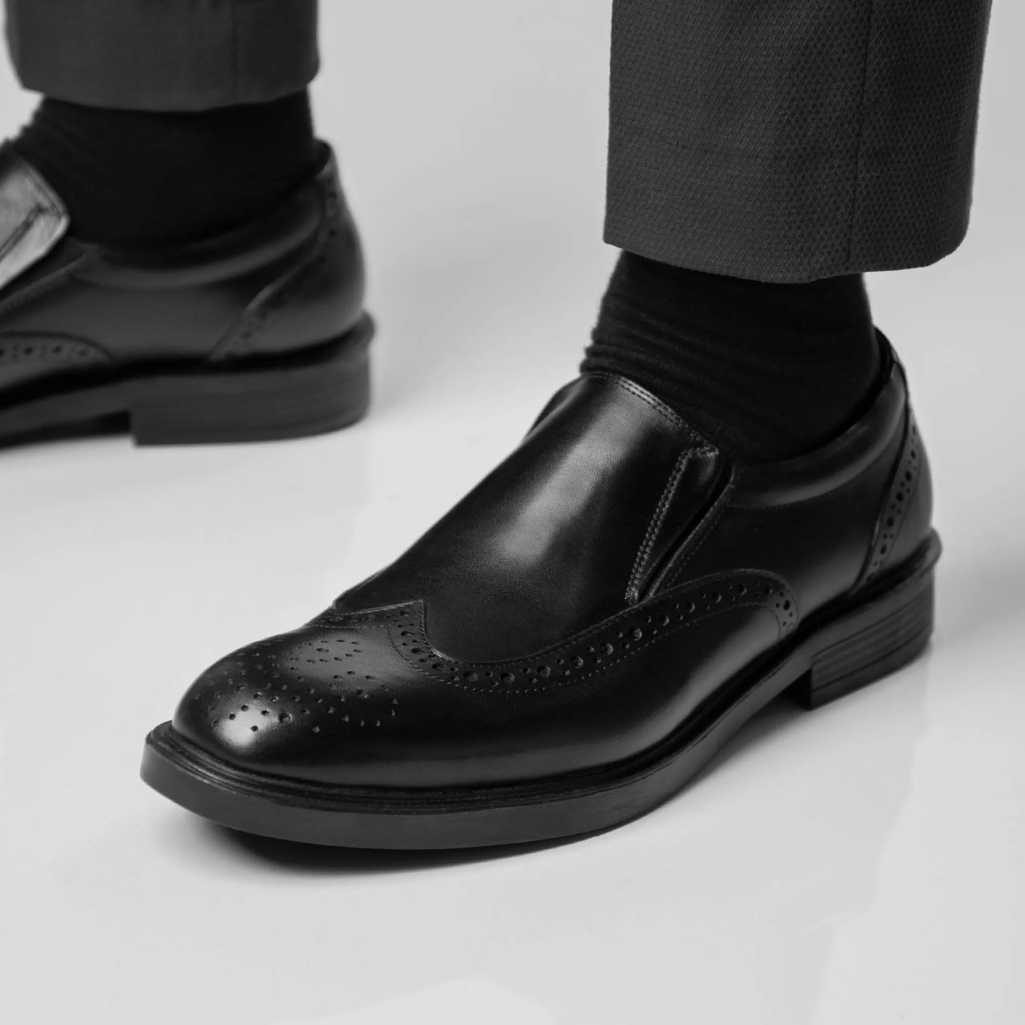 Wingtip Slip On Shoes - Black